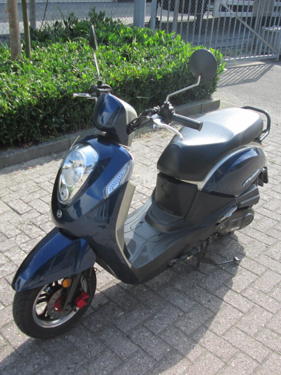 Tweedehands scooters - IJsselmotoren Scooters \u0026 Tweewielers IJsselmuiden